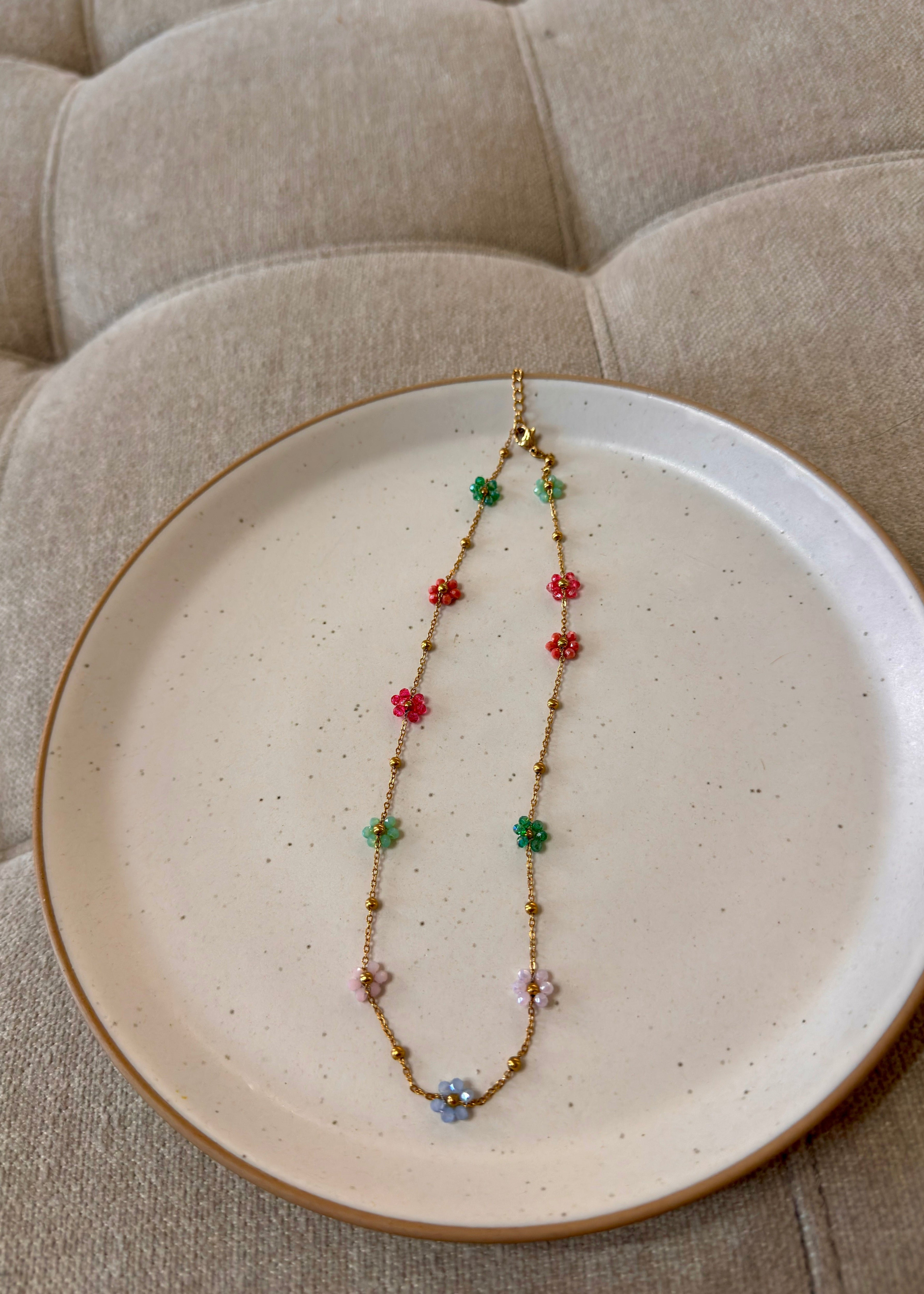 Dainty Flower Necklace