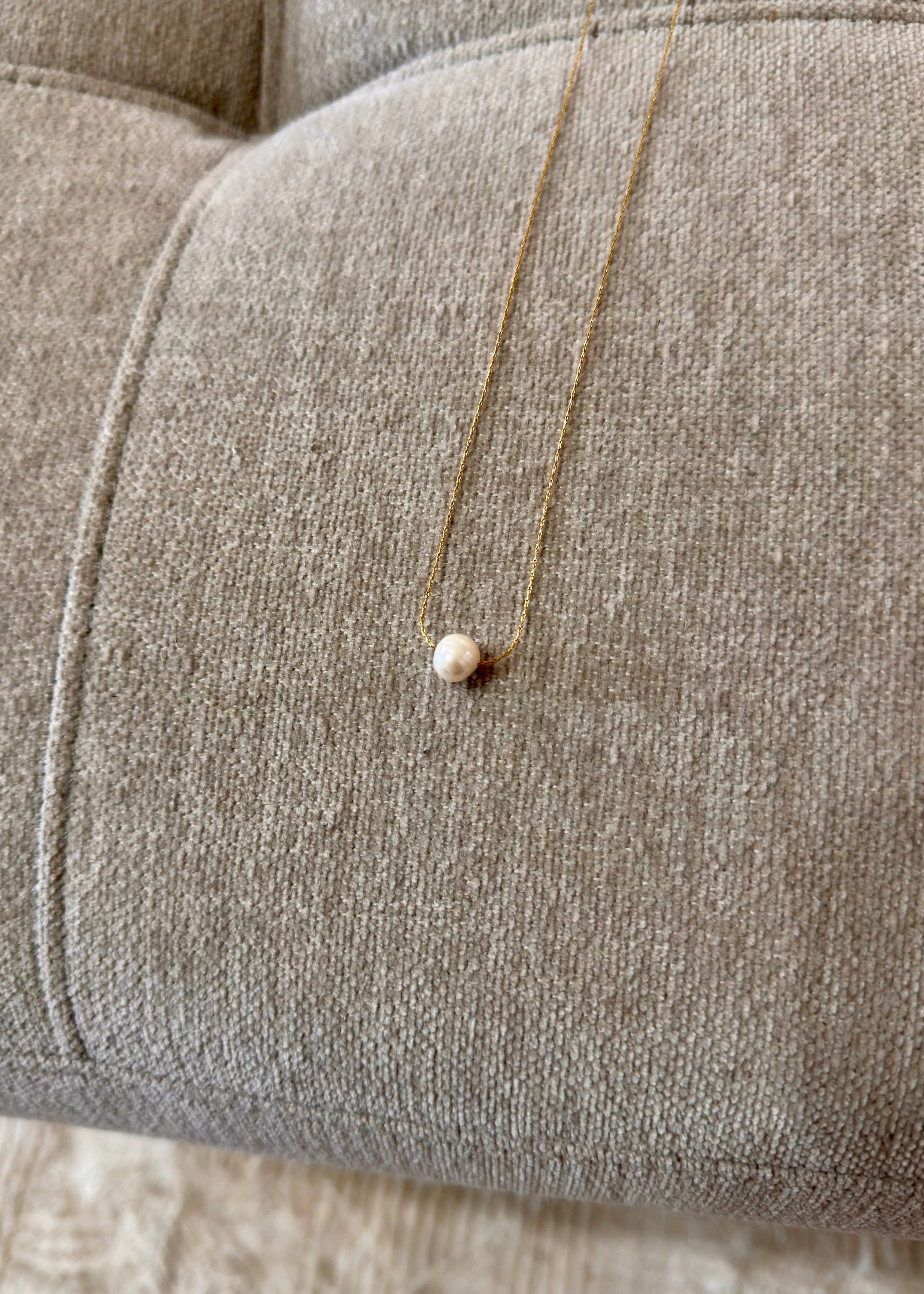 Dainty Pearl Necklace